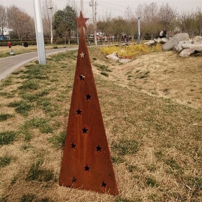 Holiday Special Corten Steel Garden Decorative Metal Christmas Tree Lamp Post